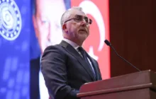 Bakan Işıkhan Dijital Dönüşüm ve Geleceğin Meslekleri Zirvesi’ne Katıldı